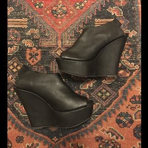 Madden Girl Platforms